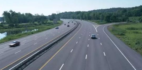 新車上高速，開多少邁好？