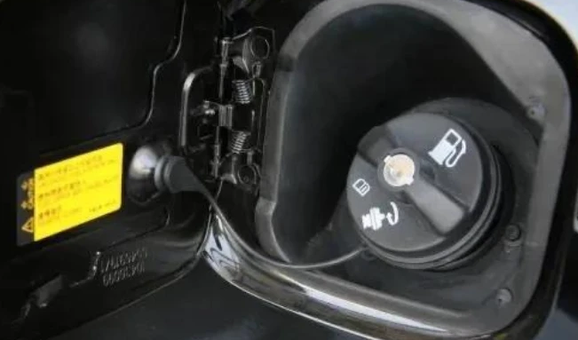 車輛油箱檢查