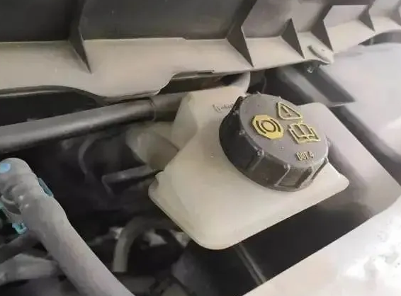 二手車底部零件更換-二手車零配件檢查-二手車評(píng)估