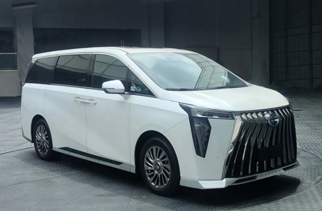 傳祺M8側(cè)身展示-新車側(cè)面尺寸參數(shù)
