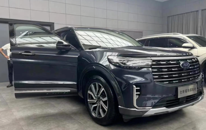中大型7座SUV-2022新款福特探險(xiǎn)者展示-新車上市-汽車維修課程
